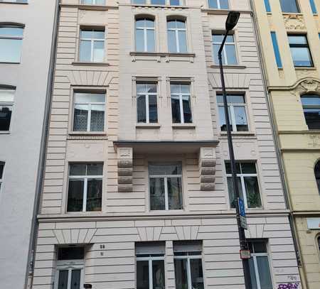 Luxuriöse Wohnung mit Terrasse im Agnesviertel