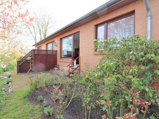 Stilvolle, moderne 2-Zimmer-Erdgeschosswohnung mit Terrasse in Lemsahl-Mellingstedt