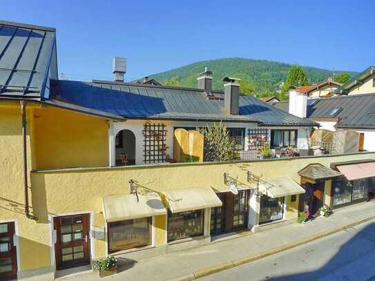 ALTBAUWOHNUNG mit großzügiger Terrasse ~ zentral im Ort TEGERNSEE gelegen