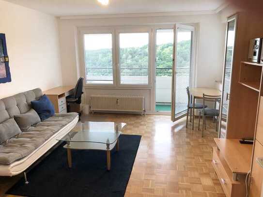 Möblierte 1-Zimmer-Wohnung mit Balkon und EBK in Botnang