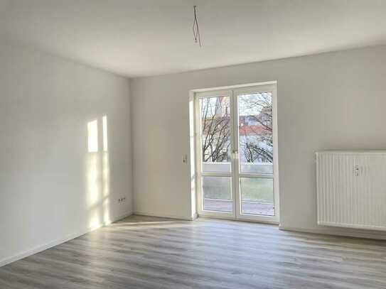Tolle 2-Zimmer-Wohnung in Hannover-List - Zweitbezug nach Sanierung mit EBK und Balkon