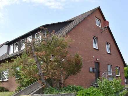 Einzelhaus mit 2 WE und Doppel Garage