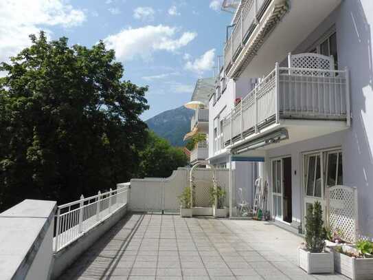 Wohntraum! Exklusive 2-Zimmerwohnung mit großer Dachterrasse am Ortenaupark