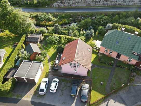 Eigenheim + Ferienhaus + moderne Doppelgarage + Partyhaus + Gerätehaus und 1600 m² Traumgrundstück