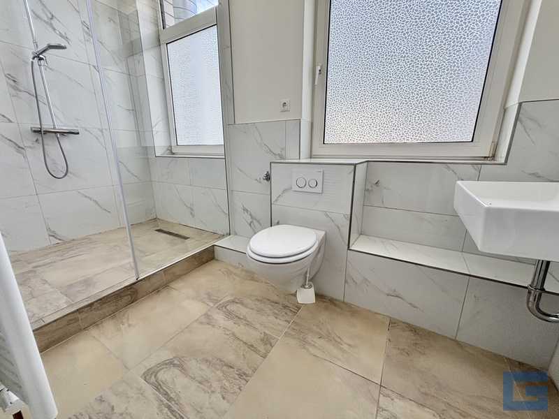                                                               Neu. Sch&ouml;n. Altstadt. &ndash; Frisch renovierte 4-Zimmerwohnung in Kiel - Kiel-Altsta&hellip;                                                       in Altstadt (München)