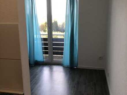 Sanierte 1-Zimmer-Wohnung mit Balkon und EBK in Mainz