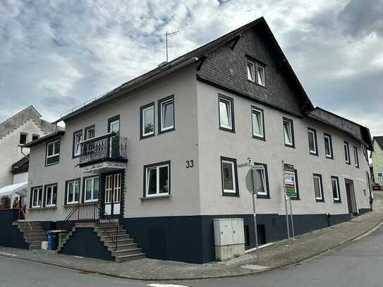 Erstbezug nach Sanierung: Stilvolle 2-Zimmer-Wohnung mit Terrasse in Aarbergen