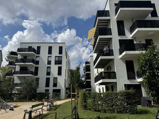 Ihr neues Zuhause im ruhigen Hinterhaus! 3-Zimmer mit Balkon und moderner Einbauküche