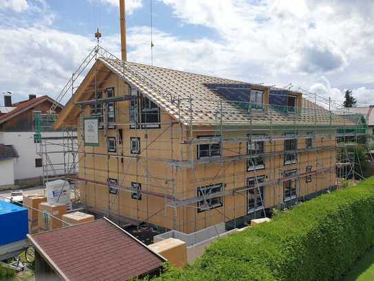 Traumhafter Neubau/Erstbezug in Westerham: Wunderschöne 4-Zimmerwohnung (1.OG) mit Balkon