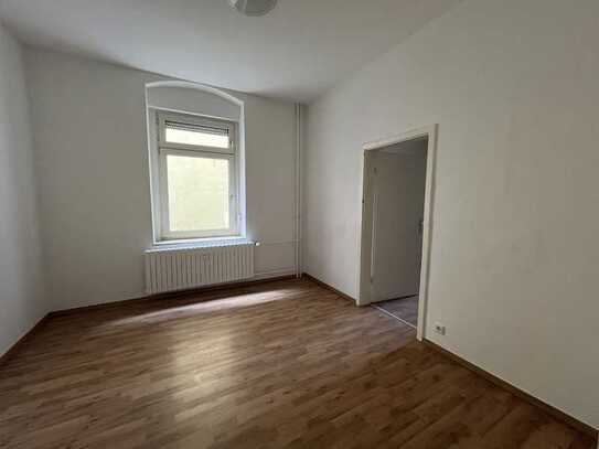 3-Zimmer Wohnung ab sofort frei !!