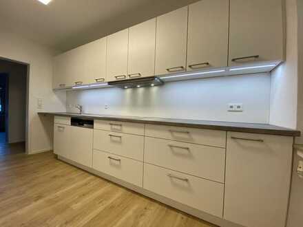 Erstbezug nach Komplettsanierung - Freundliche, lichtdurchflutete 2-Zimmer-Wohnung