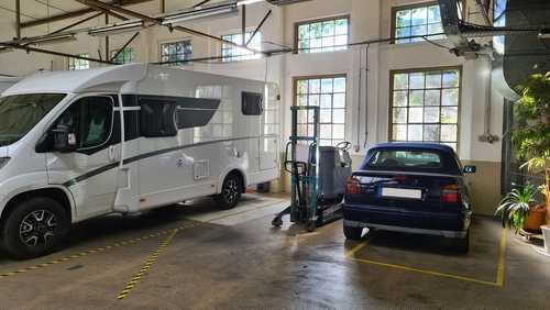 Stellplatz Wohnmobil in trockener Halle, abgeschlossen, Umgebung Frankfurt