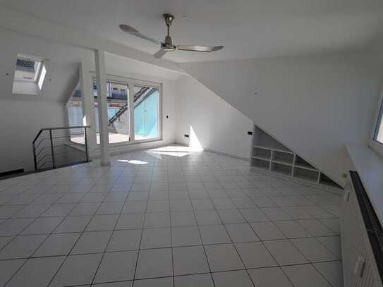 Exklusive 4-Raum-Maisonette-Wohnung mit geh. Innenausstattung mit EBK