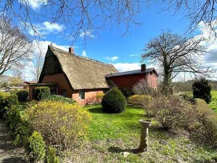 ***Resthof mit Stallgebäude und Scheune***