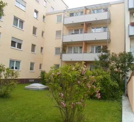 Vollständig saniertes Apartment mit Balkon in München, Milbertshofen