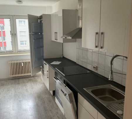 Schon ab Januar zu haben. 3 Zimmer-Wohnung mit Einbauküche*