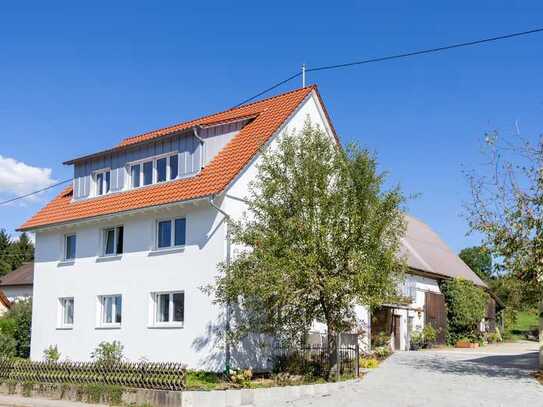 Freundliche 4,5-Zimmer-Wohnung mit großem Balkon und EBK