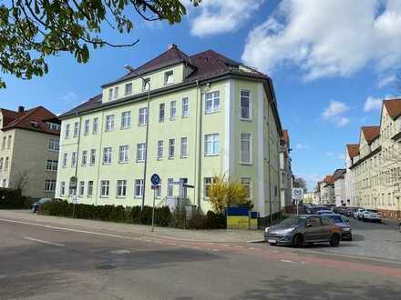 Schön geschnittene 4-Raumwohnung mit Balkon in Leipzig-Großzschocher!