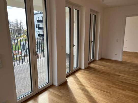 Neue exklusive 2-Zimmer Wohnung, stilvolle Küche und Balkon in Berlin Schönefeld