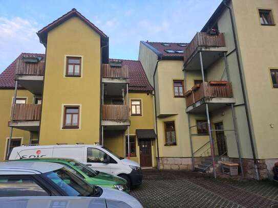 Kleine 2-Raumwohnung (36,5m2) im EG mit Balkon, Erstbezug nach Sanierung