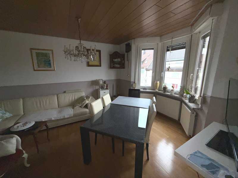 Gepflegte, geräumige 3-Zi.-Whg. mit 67,5 qm * TL-Bad * Veranda * akt. vermietet!