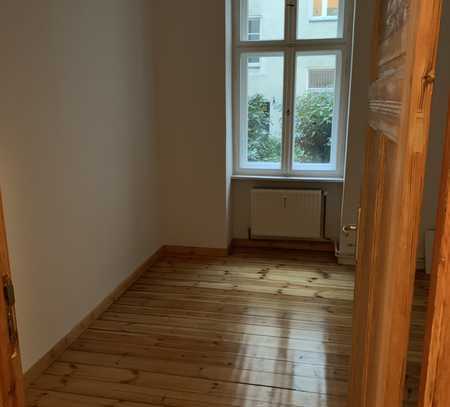 2 Zimmer Altbauwohnung im Erdgeschoss Gartenhaus Seitenstraße Kurfürsten Damm