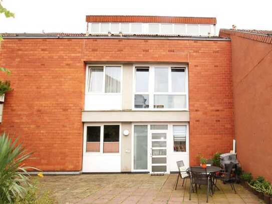 Charmante Maisonette-Wohnung mit Loggia im Reihenhausstil im Herzen von Viersen