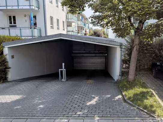 Großzügiger TG-Stellplatz in abgeschlossener Garage im Herzen von Holzkirchen