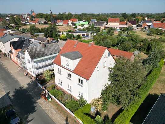 Schöner und großer Altbau mit verschiedenen Nutzungsmöglichkeiten