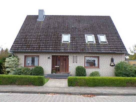 1 – Familienhaus in Cuxhaven-Duhnen, mit ehem. Gästezimmern im OG., gr. Sonnen-Terrasse und Garage