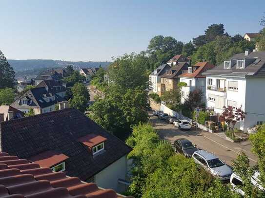 2-Zimmer DG-Wohnung mit toller Aussicht in S-West