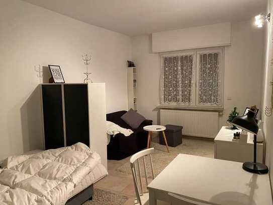 Gepflegte 2- Zimmer Wohnung in Mannheim * Einbauküche *
