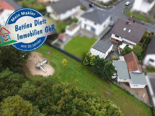 DIETZ: 3 Wohneinheiten! 1-2-Fam-Haus + Einliegerhaus im Garten - wunderschöne Waldrandlage!