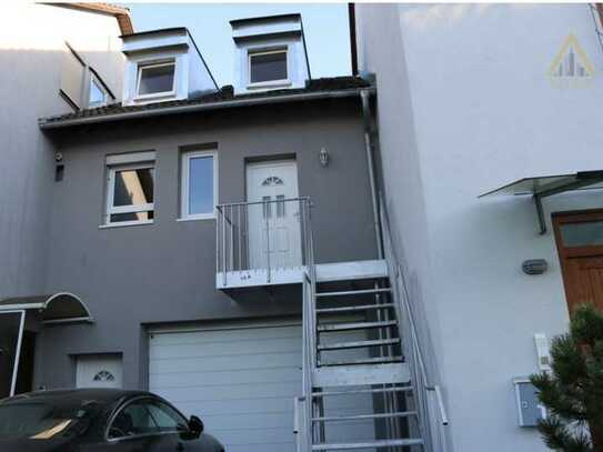 Modernes Wohnen in Karlsruhe: Geräumige Maisonetten-Wohnung mit Balkon zu vermieten!
