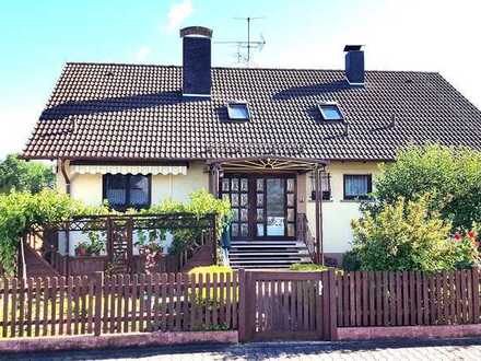 GROßZÜGIGES FAMILIENHAUS MIT TAGESLICHTBÄDERN, WINTERGARTEN, GARTEN, PKW GARAGE...