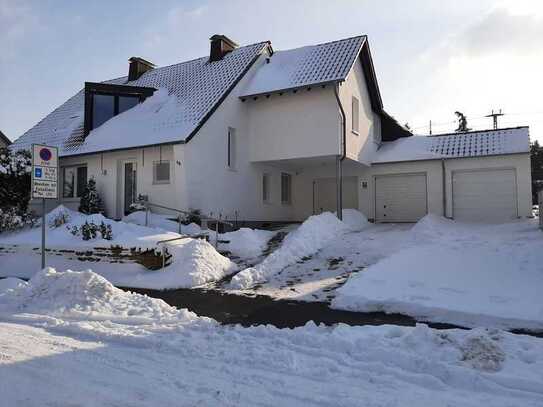 Attraktive 2-Raum-Dachgeschosswohnung mit EBK und 2 Balkonen in Unna