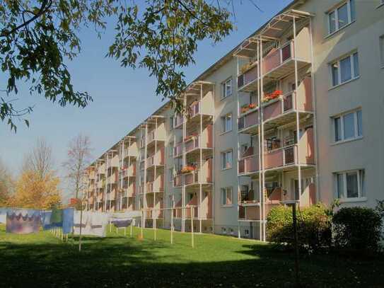 Ruhige 3 Raumwohnung im Erstbezug, sehr gute Ausstattung, bequeme 2.Etage.