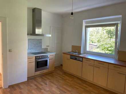 Helle geräumige 2 Zimmerwohnung