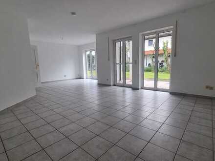 Großzügig geschnittene & ruhig gelegene Gartenwohnung mit Garage & Stellplatz
