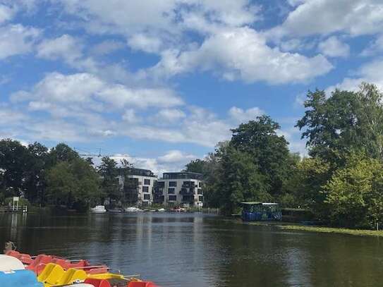 Wohnen am Wasser in Köpenick - mit hochwertiger EBK und Terrasse