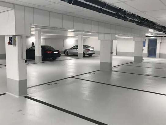 Hochwertiger TG.Stellplatz Stuttgart-Nord (hinter Katharinen-Hospital) mit 22kW Wallbox am Parkplatz