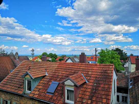 Moderne 2ZKBK mit toller Aussicht in zentraler Lage von Maikammer