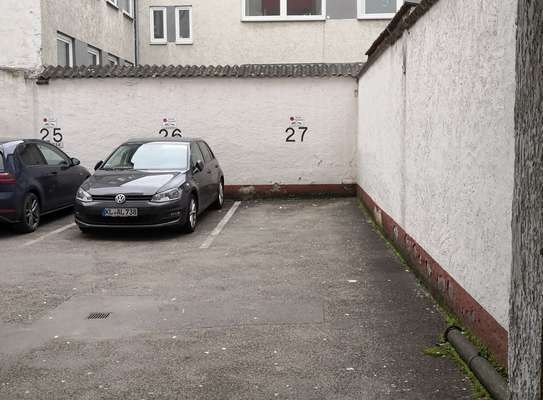 1 Außenstellplatz fürs Auto zu Vermieten, Boppstr.2, Mainz - Neustadt