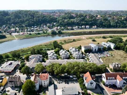 Bezugsfreie Einraum Studiowohnung Elbseitig mit Aufzug und Balkon