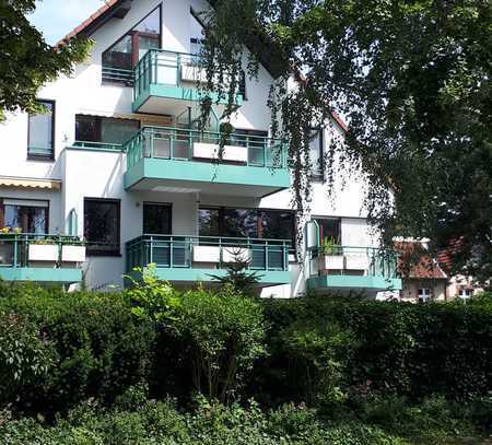 Gepflegte Wohnung mit zwei Zimmern sowie Balkon und Küche in Zeuthen