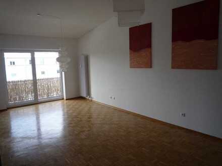 Ruhige 3-Raum-Wohnung mit EBK und Balkon in Ingolstadt