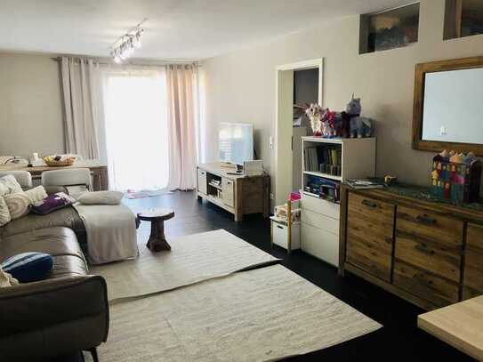 Schöne 4-Zimmer-Erdgeschosswohnung mit Einbauküche in Albershausen
