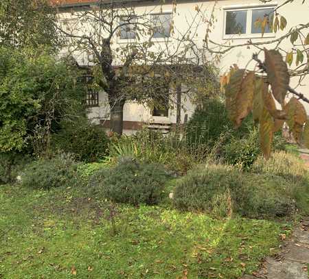 2 WG-Zimmer in Doppelhaushälfte mit Garten