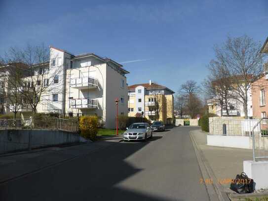 Ruhig wohnen in 01099 DD Neustadt/Prießnitzaue 1/2-R-W/2.OG m. Balkon ca. 55m²