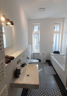 Beautiful 4 room furnished apartment-Warschauerstr-Boxhagener Kiez- Bezugsfrei